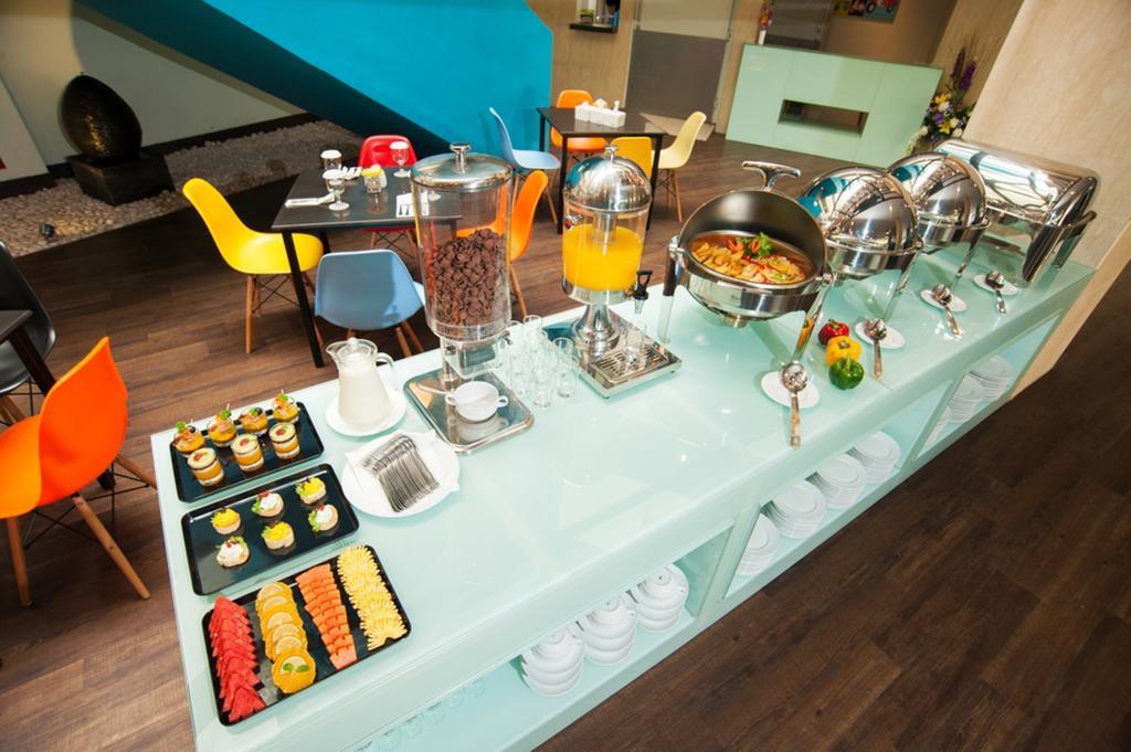idoop Hotel Lombok Mataram Buitenkant foto