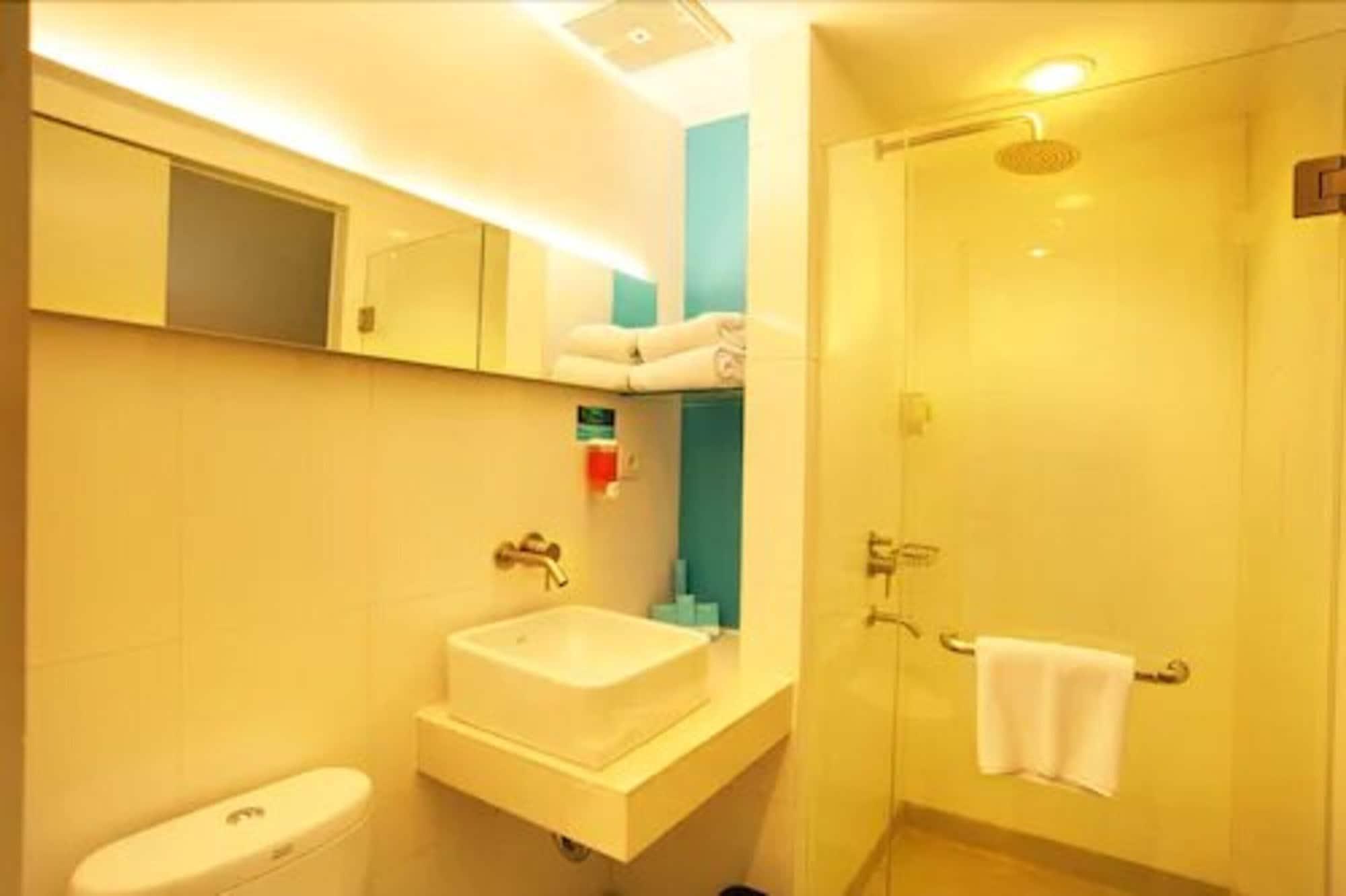 idoop Hotel Lombok Mataram Buitenkant foto