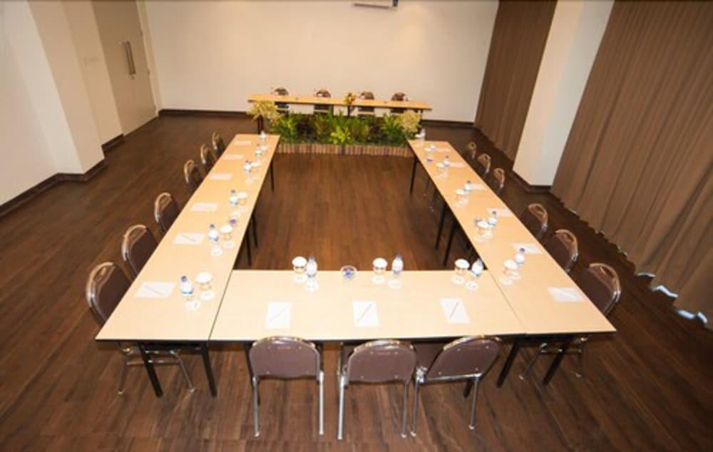 idoop Hotel Lombok Mataram Buitenkant foto