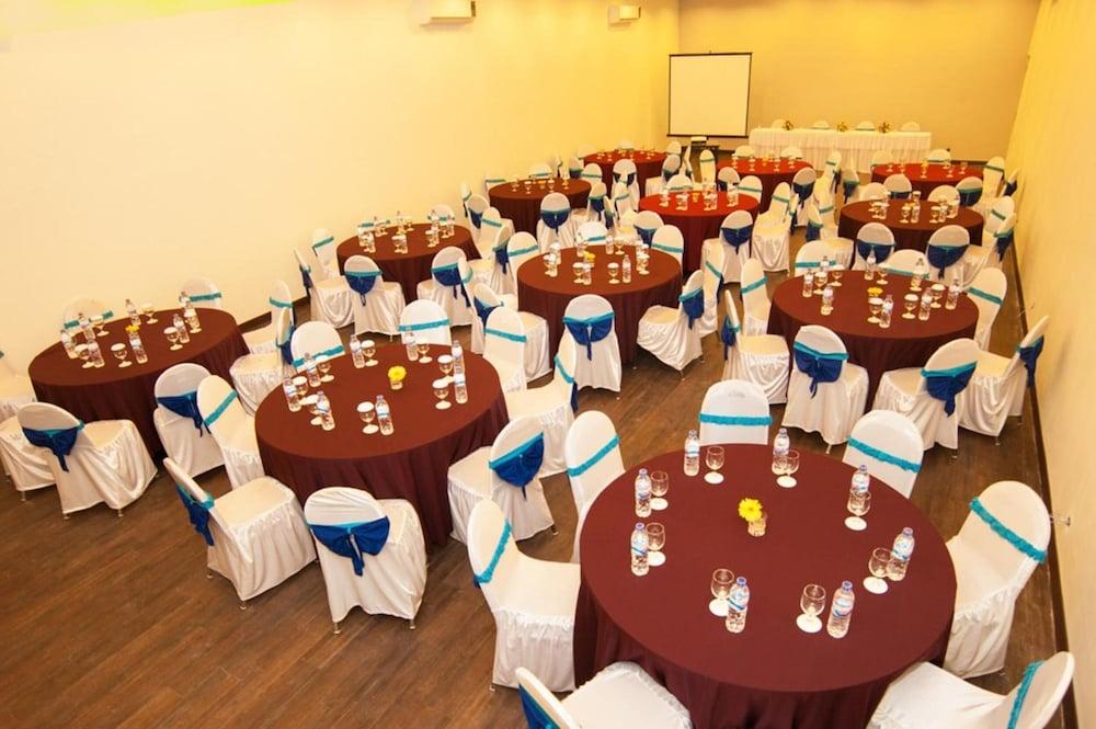 idoop Hotel Lombok Mataram Buitenkant foto